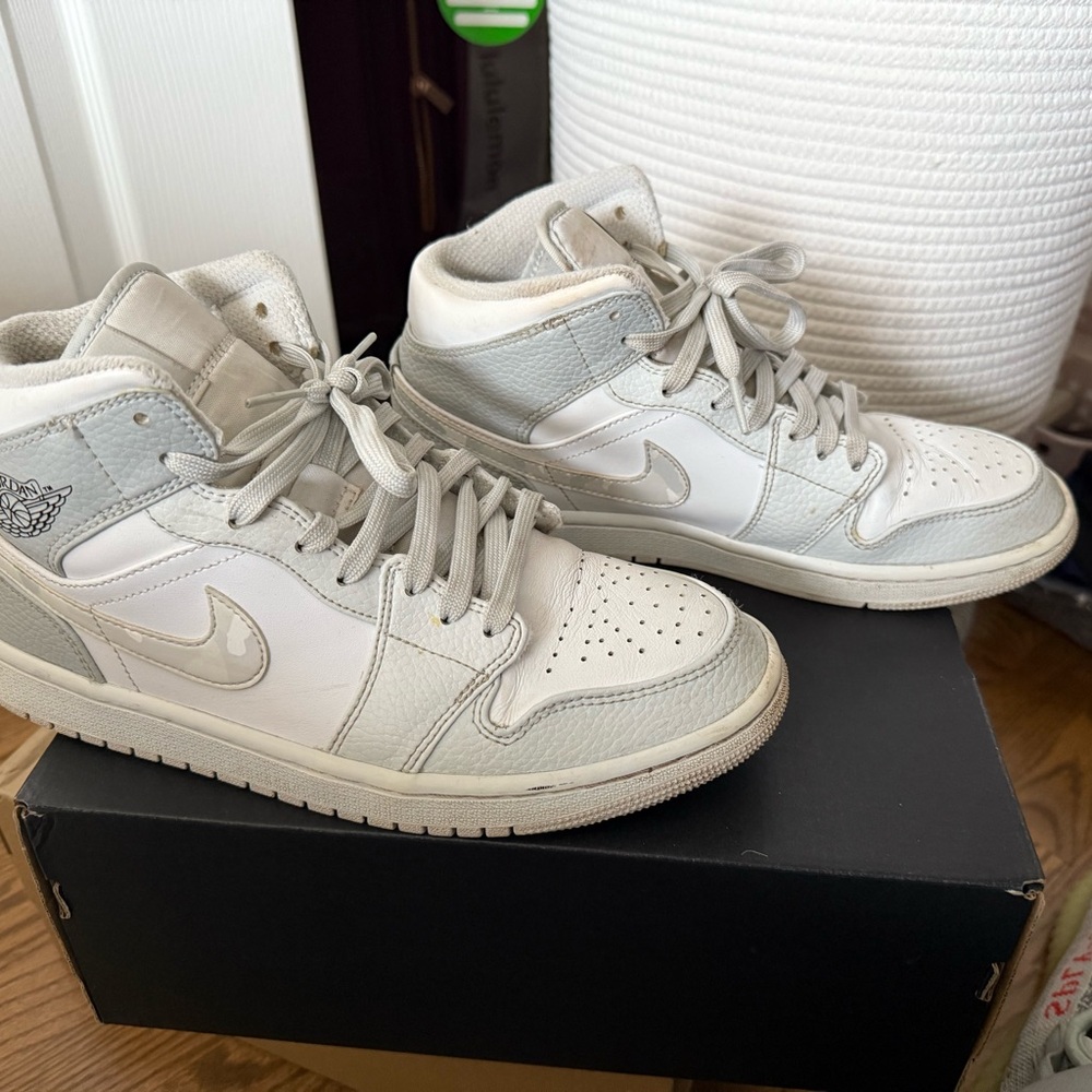 Nike Air Jordan Men's Gray and White Sneakers